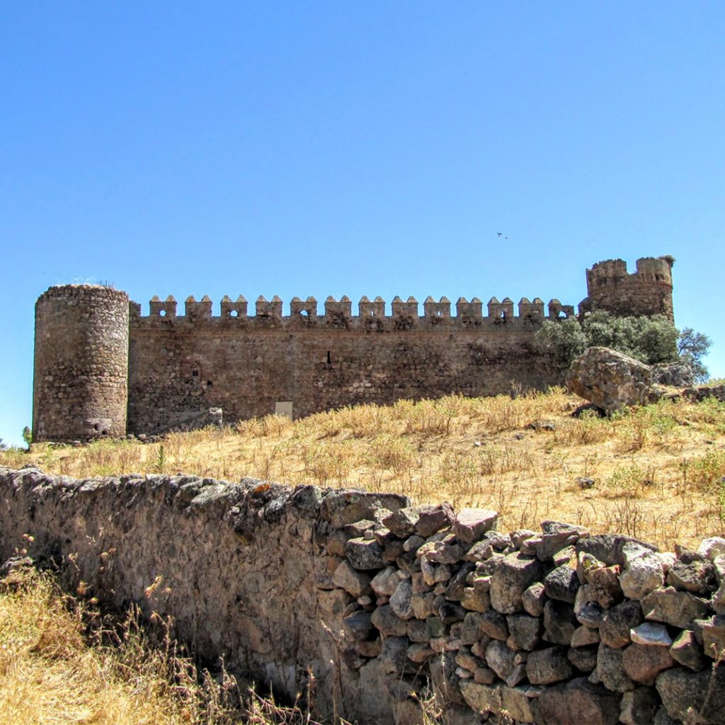 Castillo de los Arcos en Almendral